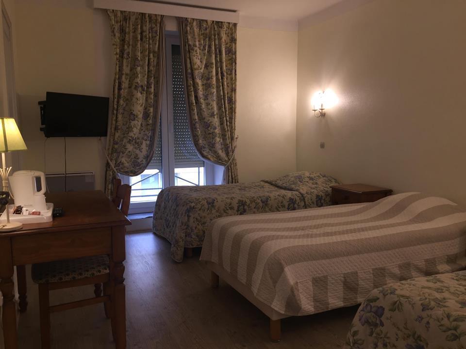 Les Hotes De Cezanne Sezanne Ngoại thất bức ảnh